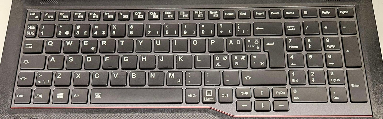 Fujitsu Lifebook E5511 i5-1135g7 / 16gb / 256gb (Generalüberholt)