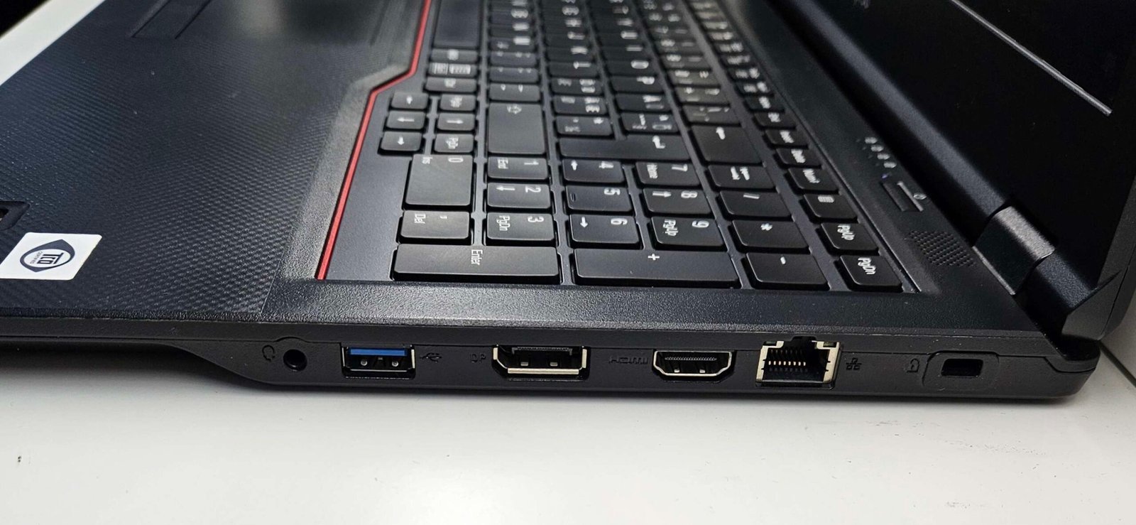 Fujitsu Lifebook E5511 i5-1135g7 / 16gb / 256gb (Generalüberholt)