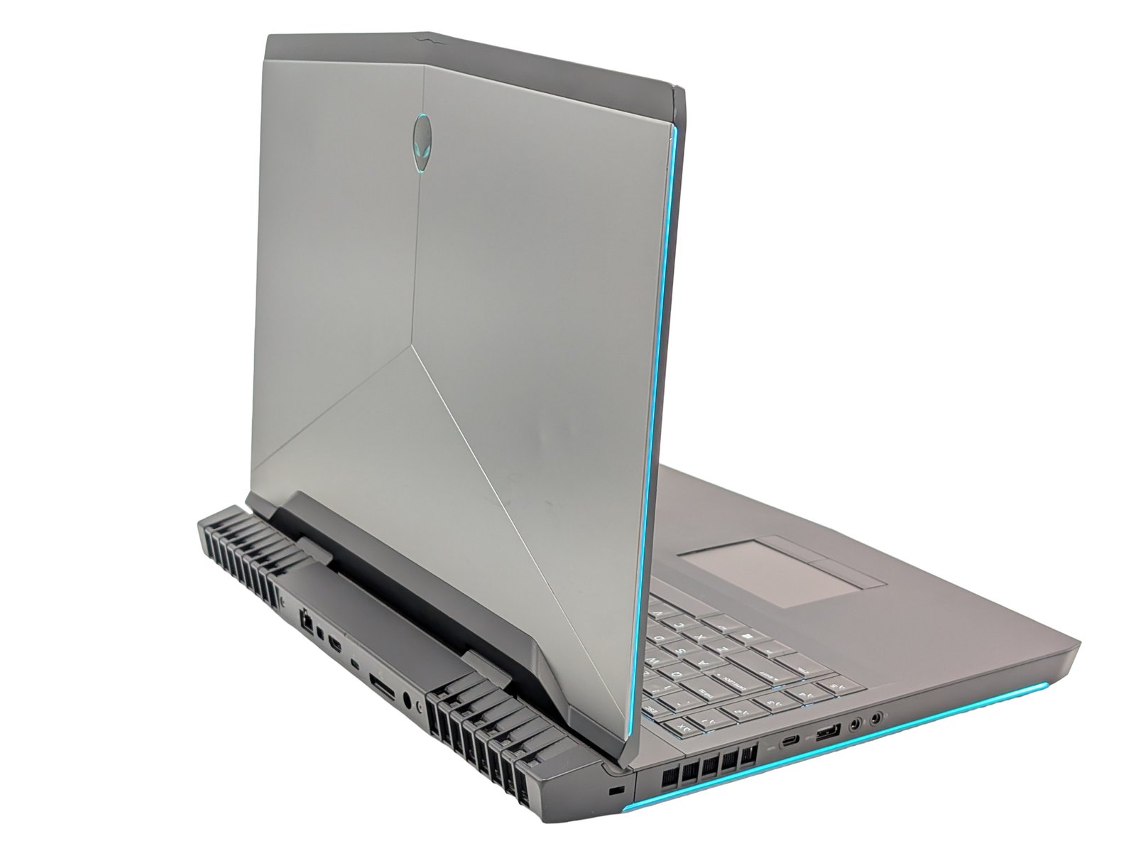 Alienware 17 R4/i7-7820HK/16GB/1TB/GTX1080 8GB (ODNOWIONY)
