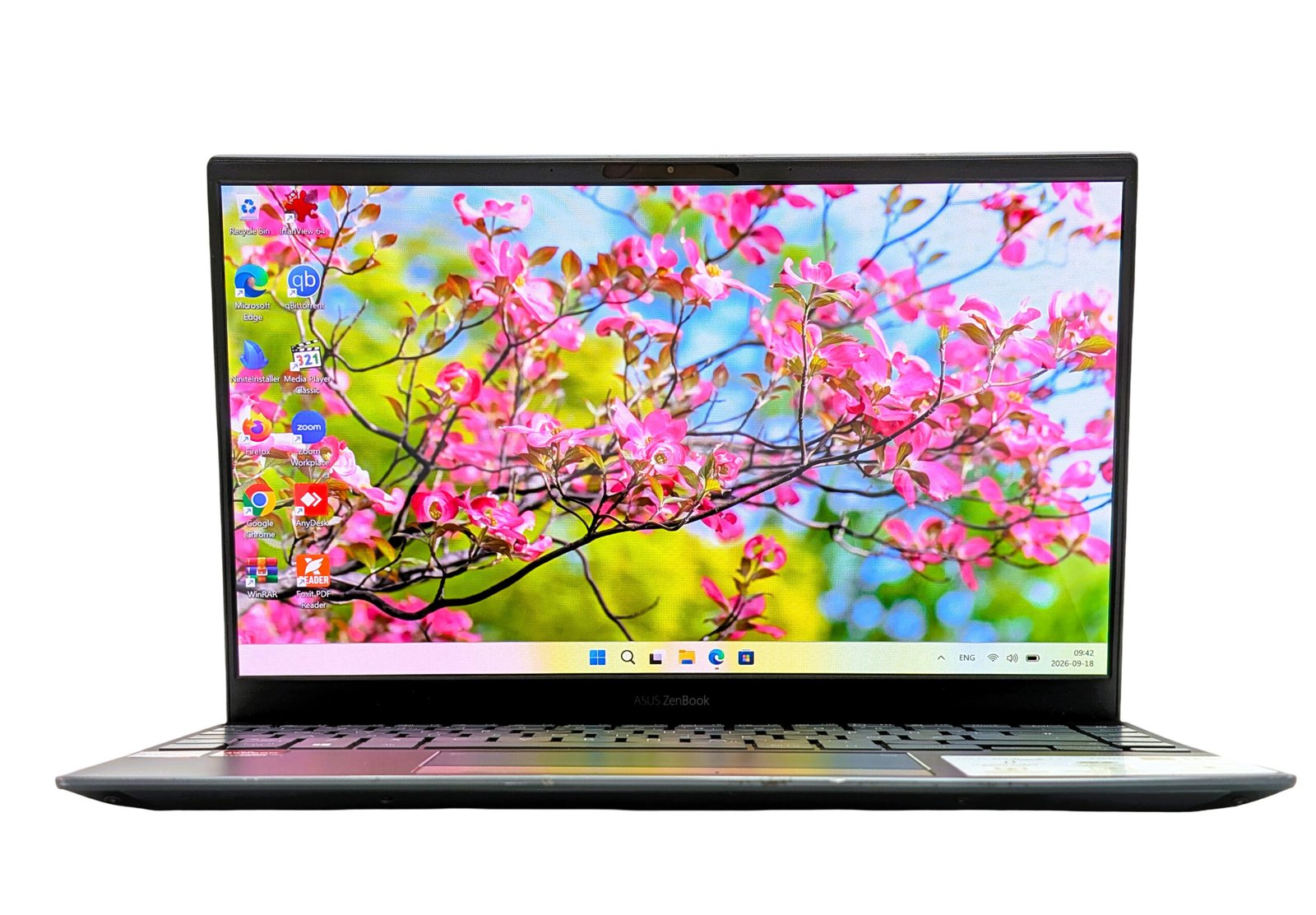 PXL_20260918_064224279 Lenovo ThinkPad T14s Gen 1/i5-10210U/16GB/256GB (RENOVERAD) (Kopija) (Kopija) (Kopija) (Kopija) (Kopija)